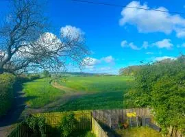 2 Bedroom House near Durham with Countryside Views