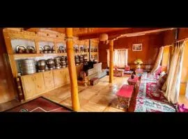 ShelGuru Heritage Homestay