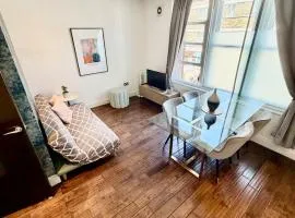 1 Bedroom Apartment in Cambridge city centre in a central location sleeps 3 walking distance to the city
