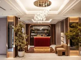 Meridian Luxury Boutique Hotel