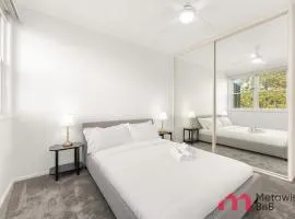 Metawise 2BR Apt Steps to Brighton-Le-Sands Beach