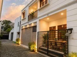 Lanka Twin Residences - Entire 3BR King Apartment