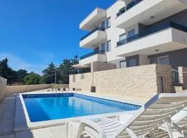 MIN - pool residence in Novalja