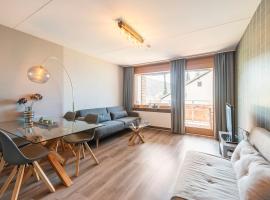 LAAX Central Holiday Apartment with Pool & Sauna, hotel en Laax