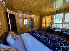 New snow view resort pahalgam, hotel a Pahalgām