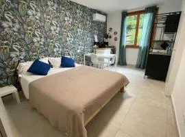 The Green Nest - pool & garden 5 minutes from Garda