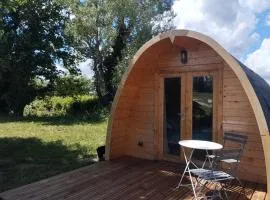 Cabane Pod à la campagne, proche Via Rhona