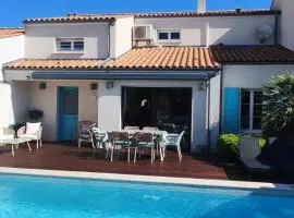 Maison d'Hestia, charme, piscine, proche du bord de mer et de Royan