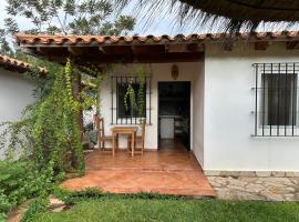 Casita de Piedra – hotel w mieście Atyrá
