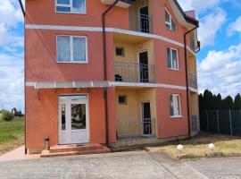 Hotel Doina 1 Tășnad: Tăşnad şehrinde bir otel