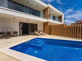 Villa Cvita west
