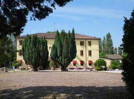 Hotel Antico Casale, hótel í Vigarano Mainarda