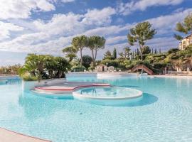 Cap Esterel - Duplex avec 2 terrasses dont une tropezienne, piscines et loisirs、サン・ラファエルのホテル