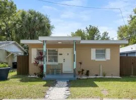 Clearwater Cozy 2BR Home with Patio and Grill