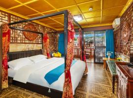 LQJ Riverside Guest House, hotel a Fenghuang