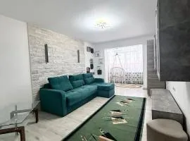 Cozy Urban Apartment