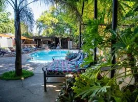 Victoria Falls Backpackers Zambia & Activity centre