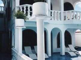 ISABELINAS HOTEL Villeta, hotel en Villeta