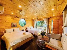 The Lake Hill Farm Tà Đùng, hotel di Biđong