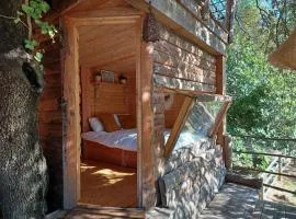 Brescou Lodges