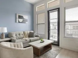 Landing Amazing 1BD Clubhouse