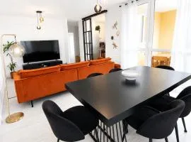 Appartement élégant & lumineux 100 m2 - 3 chambres - 2 balcons - 7 min du centre-ville Reims