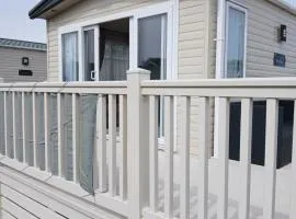 Bayside Retreat - Seal Bay Resort, Selsey