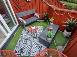 Holly Lodge, Woodland Lodges, Llanteglos Estate, Llanteg