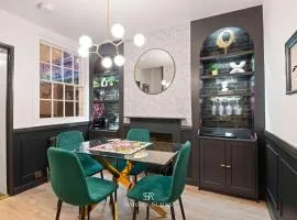 Stylish 2BR Cottage - Windsor Stays - Contractors & Families