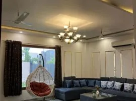 Aura Villa