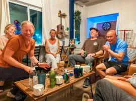 ITH San Diego Mission Beach Backpacker Hostel