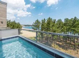 Goseong Lareine poolvilla H