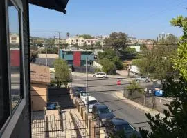 HABITACION PRIVADA CON Vista a LA CIUDAD EN APARTAMENTO COMPARTIDO