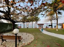 Pé na Areia Praia das Toninhas com Vista pro Mar
