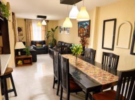 Casa amplia y acogedora en Amatitlán con Parqueo y seguridad, hotell sihtkohas Amatitlán