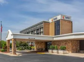 Comfort Inn & Suites near Danville Mall