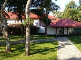 Karapuram village resort, hotel en Mararikulam