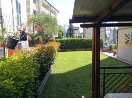 Garden House Cristina La Spezia 5 terre, hotel en La Spezia
