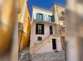 Charming 3-Story Amantea Home with Full Kitchen, 3 Baths and Minutes to the Beach