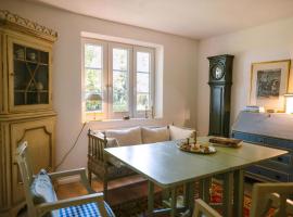 Stylish Living In The Historic Friesenstuben, khách sạn ở Bargum