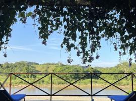 Kua Entre Ríos - Finca privada en el Rio La Miel โรงแรมในNorcasia