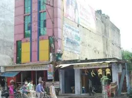 Girraj Palace