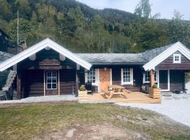 Innvik Hytte Anna, hotel v destinaci Stryn
