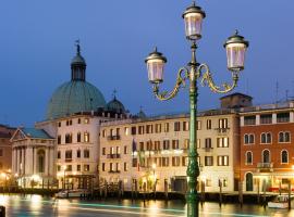 Hotel Carlton On The Grand Canal: Venedik'te bir otel