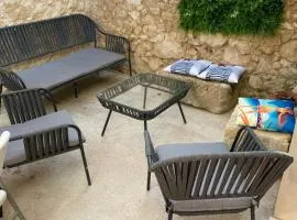 AUTHENTIQUE MAISON VIGNERONNE 10 MIN DES PLAGES
