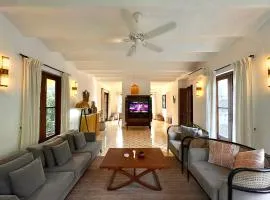 La Mosteiro - Dreamy Luxe 3BHK Villa with Private Pool and Modern Interior