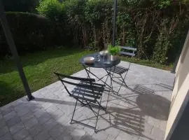 Studio avec terrasse et jardin privatif - Figeac centre - Parking gratuit