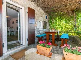 Charming stone house INES - family holiday in countryside
