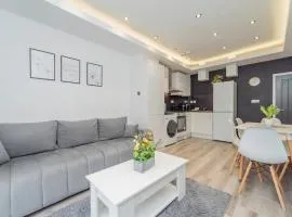 Spacious 5 Bed Home 3 Baths 12 Guests