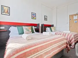 Stylish Studio in dudley, comfy and relaxing